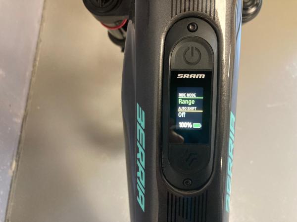 BERRIA Stratos "First Edition" (SRAM Powertrain-720Wh) Mullet E-MTB Fully - TESTRAD ABVERKAUF